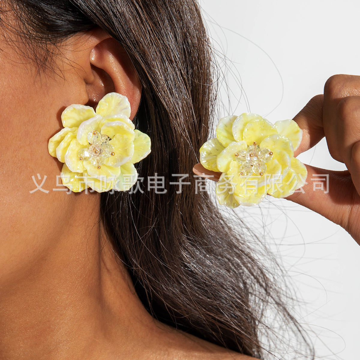 Wholesale 5pcs/pack sweet color resin petals flower earrings